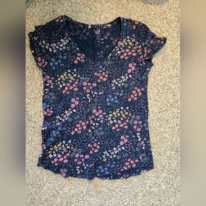 Set of two, size extra small gap tees, $6 for both